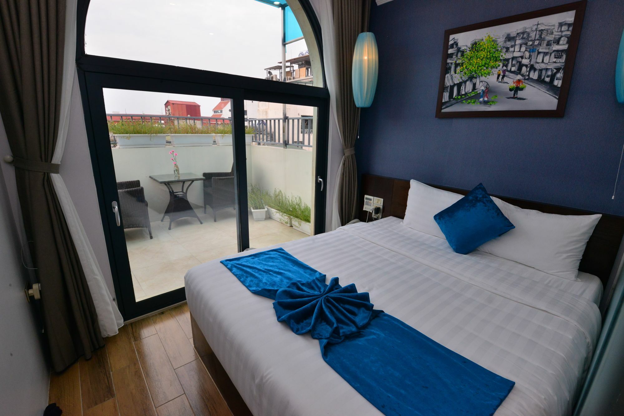 Bella Premier Hotel & Rooftop Skybar Hanoi Exterior photo